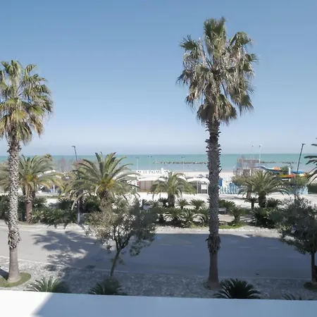 Varsavia Apartment, Fronte Mare Rif A769 *