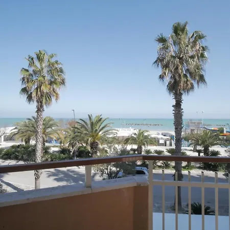 Apartment Varsavia Fronte Mare Rif A769 *