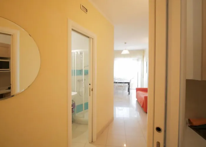 Varsavia Apartment, Fronte Mare Rif A769 *