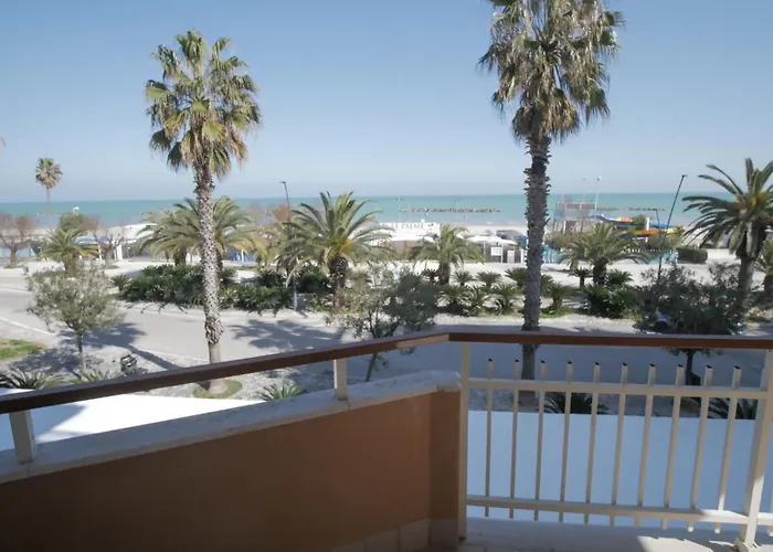 דירה Varsavia Apartment, Fronte Mare Rif A769 *