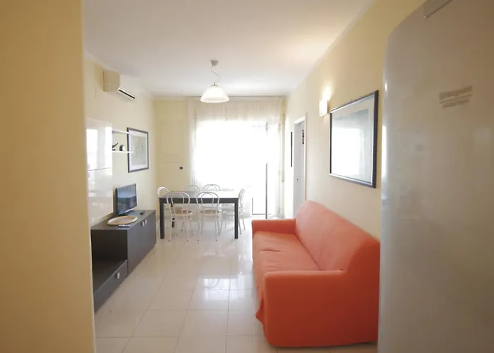 Varsavia Apartment, Fronte Mare Rif A769 דירה